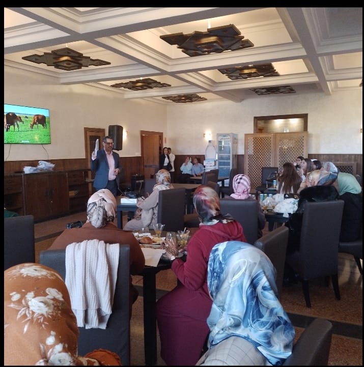 جماعة أولماس تحتفي باليوم العالمي للمرأة وتكرم نساءها